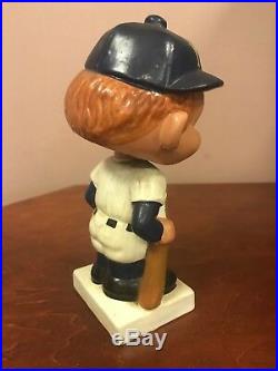 Vintage 1960 -1962 Yankees Bobble Head With Square White Base