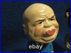 Vintage 1960/70s Kissin Kuzzins Castro/Khrushchev magnet kissing bobble heads A+