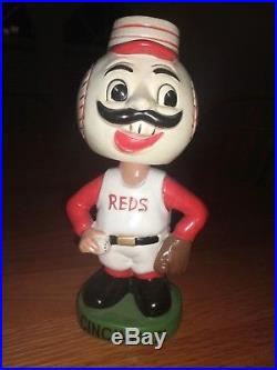 Vintage 1960 Cincinnati Reds Bobble-head-nodder-green-base
