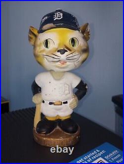 Vintage 1960's Detroit Tigers Bobblehead, Gold Base Vintage 1960's Detroit Tigers Bobblehead, Gold Base