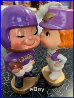 Vintage 1960's Minnesota Vikings Kissing Bobblehead Bobble Head Nodder