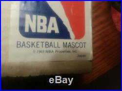Vintage 1960's New York Knicks Lil' Dribbler Gold Base Nodder Bobblehead MINT