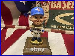 Vintage 1960s Chicago White Sox Baseball Team Bobble Head Nodder Gold Base withBox Vintage 1960s Chicago White Sox Baseball Team Bobble Head Nodder Gold Base withBox