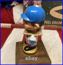 Vintage 1960s Chicago White Sox Baseball Team Bobble Head Nodder Gold Base withBox Vintage 1960s Chicago White Sox Baseball Team Bobble Head Nodder Gold Base withBox