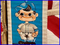 Vintage 1960s Chicago White Sox Baseball Team Bobble Head Nodder Gold Base withBox Vintage 1960s Chicago White Sox Baseball Team Bobble Head Nodder Gold Base withBox
