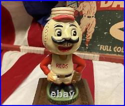 Vintage 1960s Cincinnati Reds Baseball Ceramic Bobble Head Mr. Red Mascot Nodder