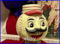 Vintage 1960s Cincinnati Reds Baseball Ceramic Bobble Head Mr. Red Mascot Nodder