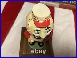 Vintage 1960s Cincinnati Reds Baseball Ceramic Bobble Head Mr. Red Mascot Nodder