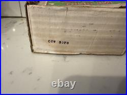 Vintage 1960s Dallas Cowboys Kissing Pair Bobblehead Nodder With Original Box Vintage 1960s Dallas Cowboys Kissing Pair Bobblehead Nodder With Original Box