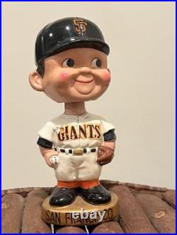 Vintage 1960s SF Giants bobblehead noddergold round-base classic boy face