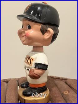 Vintage 1960s SF Giants bobblehead noddergold round-base classic boy face