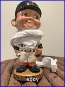 Vintage 1960s SF Giants bobblehead noddergold round-base classic boy face