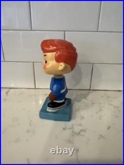 Vintage 1960s Toronto Maple Leafs Bobblehead Nodder Mid Sized High Skates