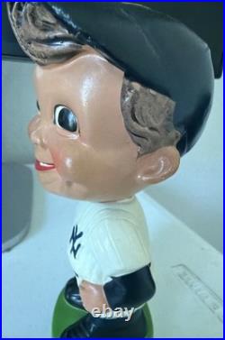 Vintage 1962 New York Yankees Bobble Head Nodder Green Base Variation Rare
