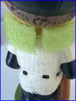 Vintage 1962 New York Yankees Bobble Head Nodder Green Base Variation Rare
