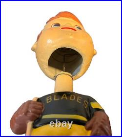 Vintage 1965 Los Angeles Blades Hockey Nodder Bobble head Japan