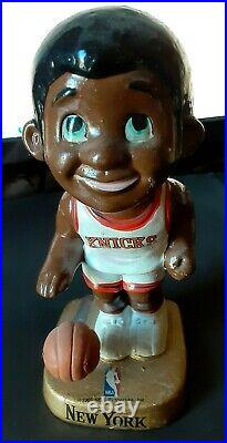 Vintage 1967 New York Knicks Bobble Head Doll NODDER Figurine-Lil Dribbler