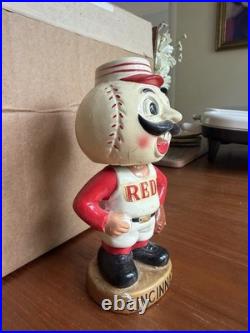 Vintage 1967 Sports Specialties Cincinnati Reds Bobble Head, Gold Base