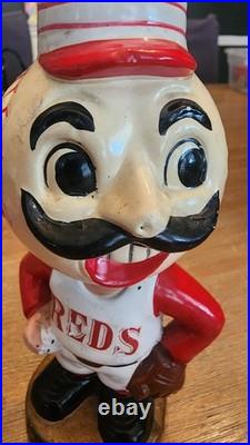 Vintage 1967 Sports Specialties Cincinnati Reds Nodder/Bobble Head-Gold Base Vintage 1967 Sports Specialties Cincinnati Reds Nodder/Bobble Head-Gold Base