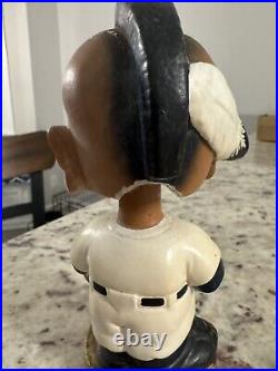 Vintage 1968 Atlanta Braves Nodding Bobblehead with bat Black Base See Photos