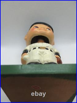 Vintage Baseball 1960's New York Yankees Wood Base Nodder Bobblehead Custom Vintage Baseball 1960's New York Yankees Wood Base Nodder Bobblehead Custom