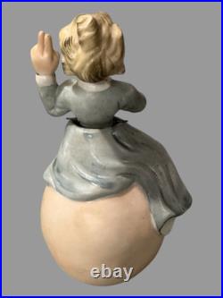 Vintage Bisque Porcelain Granny Nodder Bobblehead Ashtray