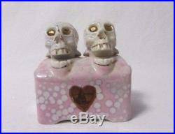 Vintage Bobble Heads Skulls In Casket Halloween Ceramic Salt & Pepper Shakers