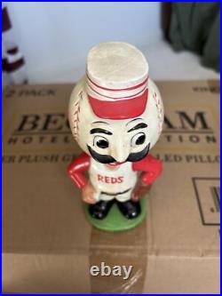Vintage Cincinnati Reds Baseball Bobble Head Nodder Green Base 1960