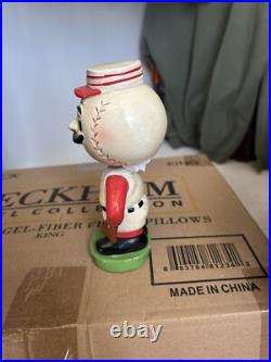 Vintage Cincinnati Reds Baseball Bobble Head Nodder Green Base 1960