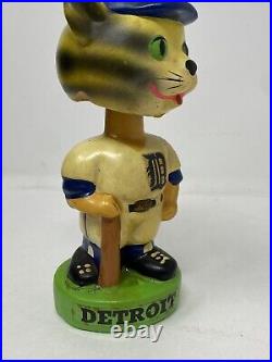 Vintage Composition Plaster Detroit Tigers MLB Baseball Nodder Bobblehead OLD Vintage Composition Plaster Detroit Tigers MLB Baseball Nodder Bobblehead OLD