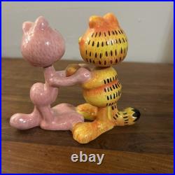 Vintage Garfield And Arlene Ceramic Bobble head Vintage Garfield And Arlene Ceramic Bobble head