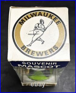 Vintage Hank Aaron Milwaukee Brewers Bobblehead Vintage Hank Aaron Milwaukee Brewers Bobblehead