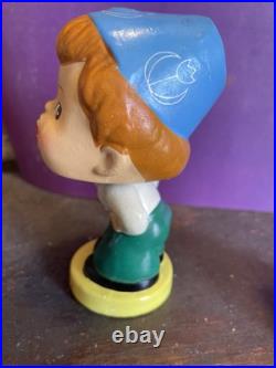 Vintage Kissing Bobblehead Kiss Me Holland/Dutch Girl & Boy Made In Japan 5 Vintage Kissing Bobblehead Kiss Me Holland/Dutch Girl & Boy Made In Japan 5