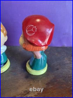 Vintage Kissing Bobblehead Kiss Me Holland/Dutch Girl & Boy Made In Japan 5 Vintage Kissing Bobblehead Kiss Me Holland/Dutch Girl & Boy Made In Japan 5
