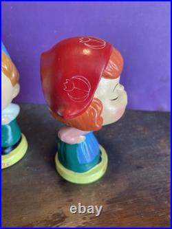 Vintage Kissing Bobblehead Kiss Me Holland/Dutch Girl & Boy Made In Japan 5 Vintage Kissing Bobblehead Kiss Me Holland/Dutch Girl & Boy Made In Japan 5