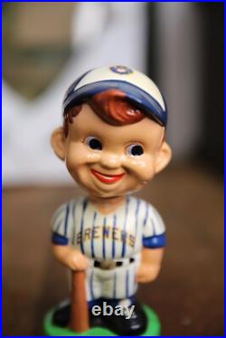Vintage Milwaukee Brewers Bobblehead Nodder Baseball figure 1980s toy display