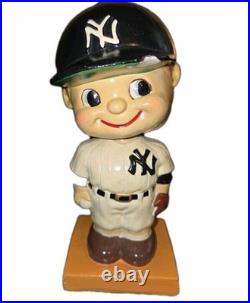 Vintage New York Yankees Square Color Base Baseball Nodder Bobblehead Japan