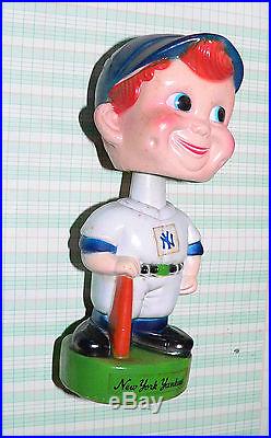 Vintage New York Yankees plastic baseball player #4 bobble head