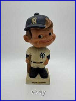 Vintage Original 1960's New York Yankees White Base Bobblehead Nodder Elbows Out