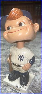 Vintage Original 1960's New York Yankees White Base Bobblehead Nodder Elbows Out