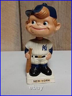 Vintage Original 1960's New York Yankees White Base Bobblehead Nodder Elbows Out