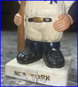 Vintage Original 1960's New York Yankees White Base Bobblehead Nodder Elbows Out
