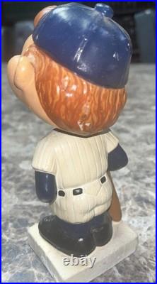Vintage Original 1960's New York Yankees White Base Bobblehead Nodder Elbows Out
