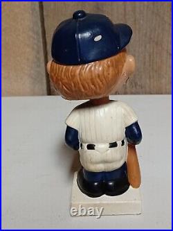 Vintage Original 1960's New York Yankees White Base Bobblehead Nodder Elbows Out