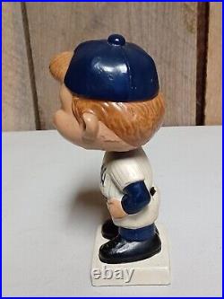 Vintage Original 1960's New York Yankees White Base Bobblehead Nodder Elbows Out