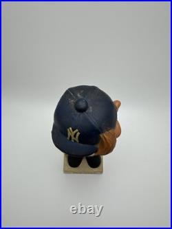 Vintage Original 1960's New York Yankees White Base Bobblehead Nodder Elbows Out