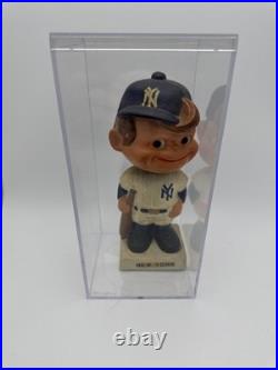 Vintage Original 1960's New York Yankees White Base Bobblehead Nodder Elbows Out