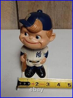 Vintage Original 1960's New York Yankees White Base Bobblehead Nodder Elbows Out