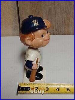 Vintage Original 1960's New York Yankees White Base Bobblehead Nodder Elbows Out