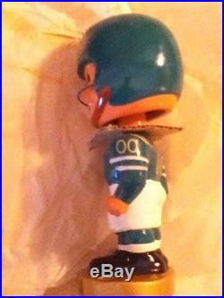 Vintage Philadelphia Eagles 1967 Gold Base Nodder Bobblehead Vintage Philadelphia Eagles 1967 Gold Base Nodder Bobblehead